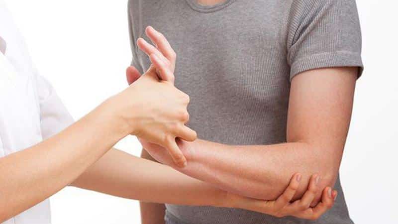 Боль в мышцах рук: причины, лечение и профилактика