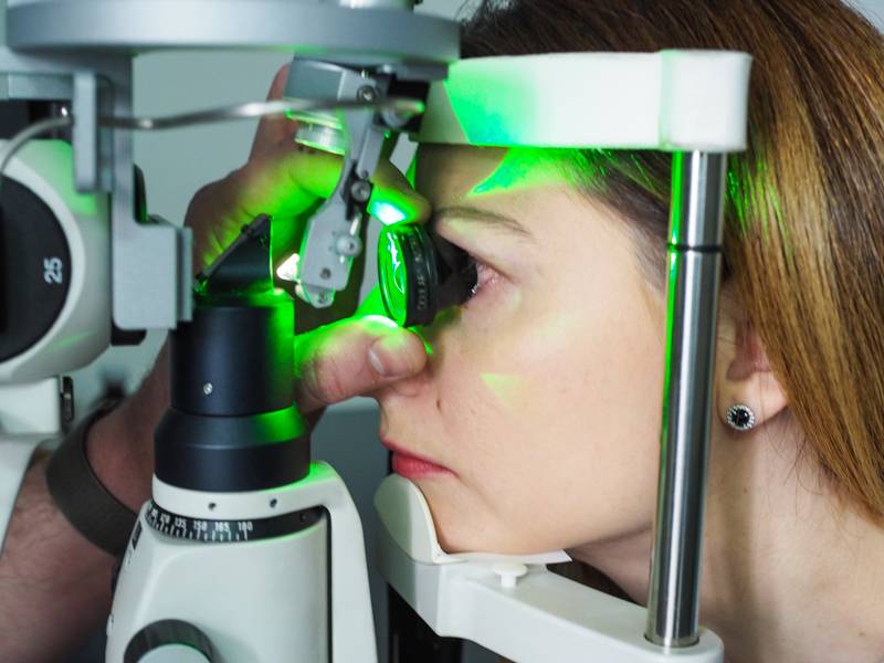 Лазерная иридэктомия: что это, послеоперационный период при глаукоме, отзывы