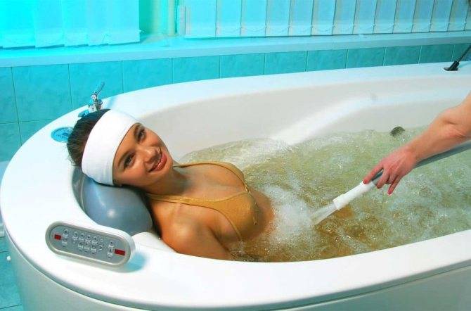 Ванна при геморрое: чем полезна, можно ли лежать в ванне при геморрое, можно ли принимать горячую ванну, рецепты и методики выполнения процедуры