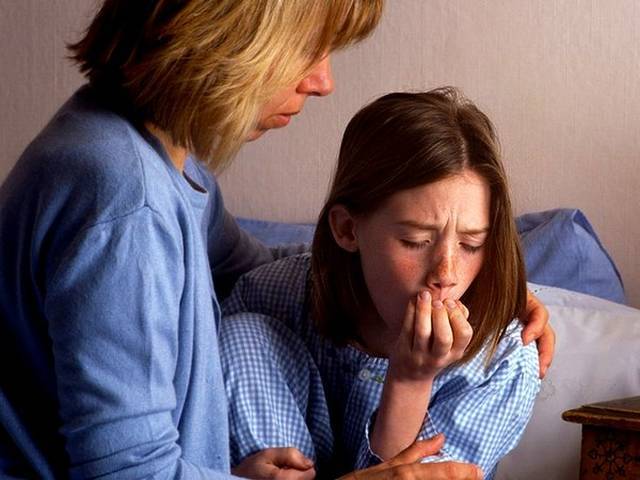 Как быстро вылечить кашель у взрослого человека в домашних условиях народными средствами