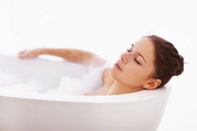 Водные процедуры при простуде: поможет или нет горячая ванная быстрее вылечить заболевание?