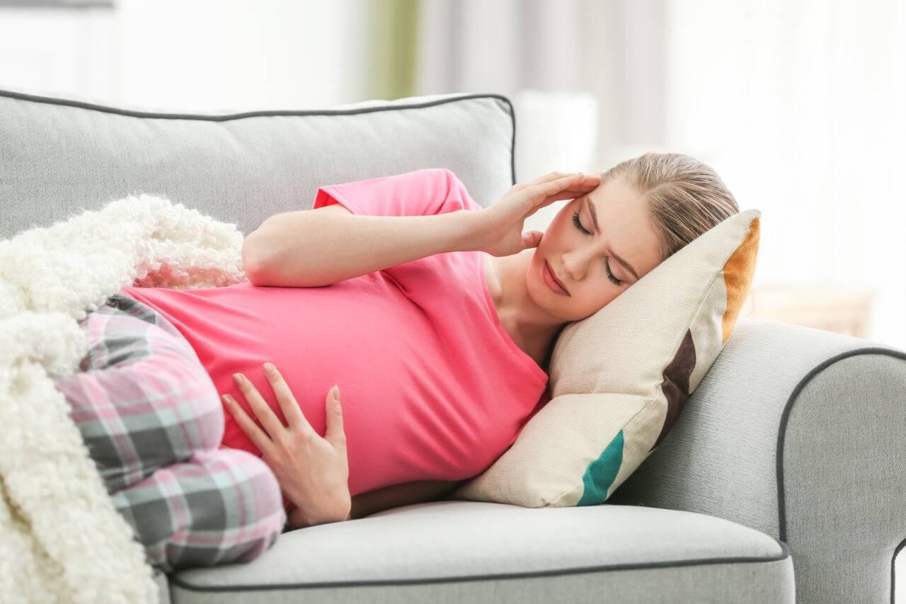 Головная боль при беременности: причины и безопасное лечение