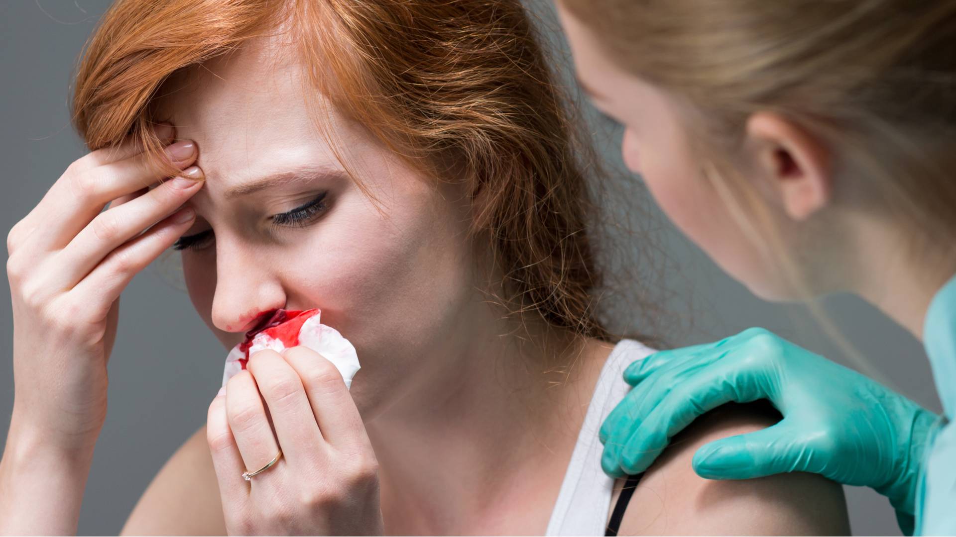 Кровь из носа по утрам — возможные причины и необходимые меры