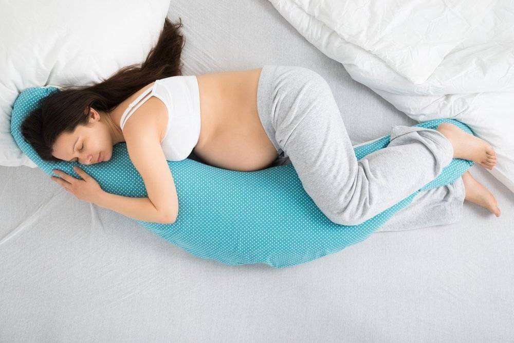 Как спать при беременности на ранних и поздних сроках, какие позы для сна правильные?