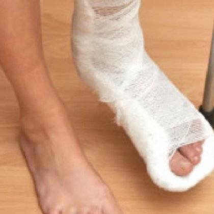 Симптомы перелома мизинца на ноге. сколько заживает перелом?