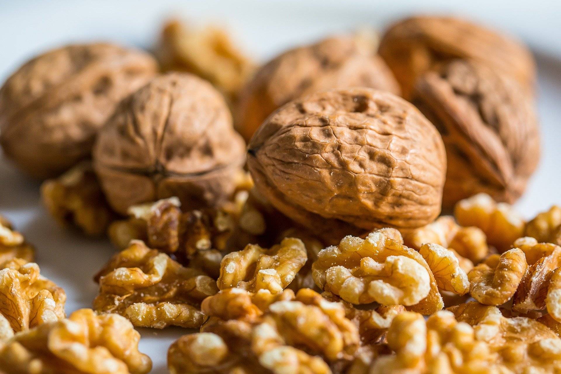 Какие орехи можно кушать пациентам при гастрите различной кислотности? - лекарьтут
