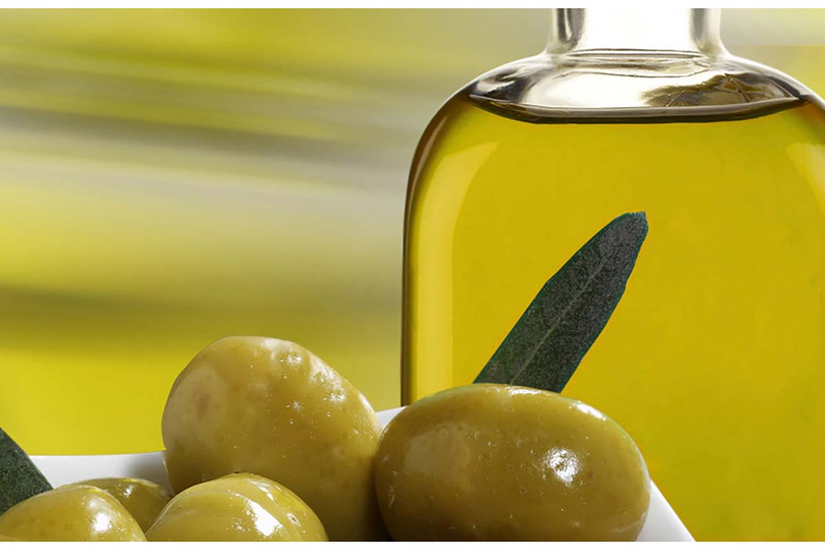 Чем заменить оливковое масло. Оливковое масло. Блюда с оливковым маслом. Оливковое масло для гастрите. Оливковое масло при гастрите.