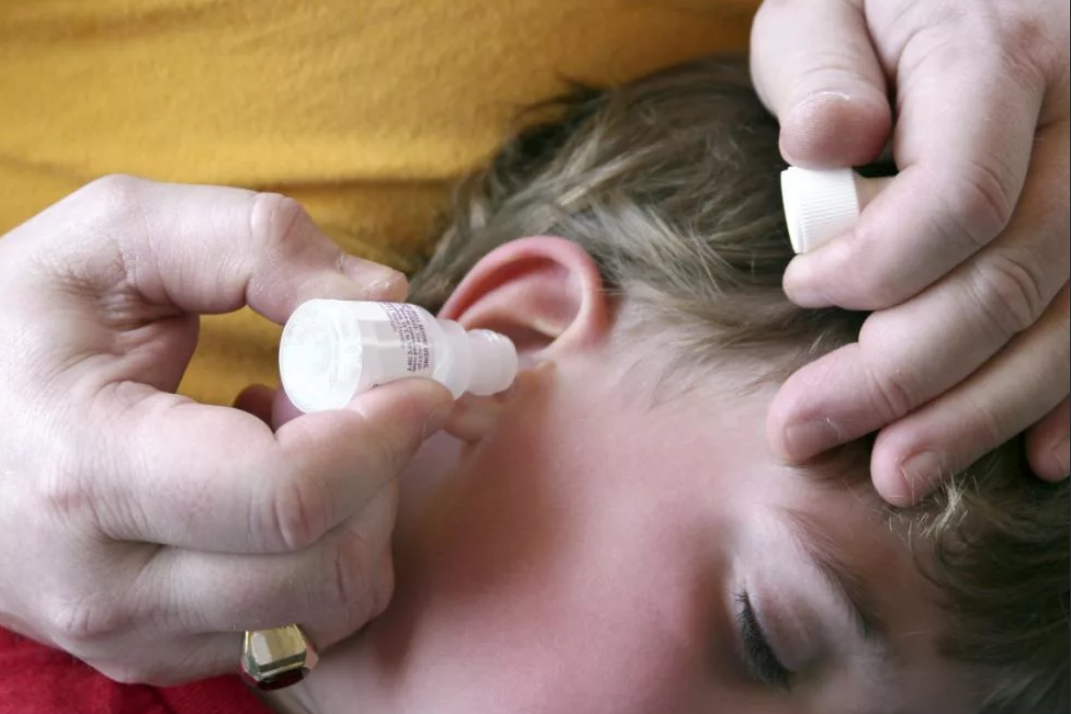 Народные средства от боли в ухе для ребенка. как лечить отит у детей народными средствами?