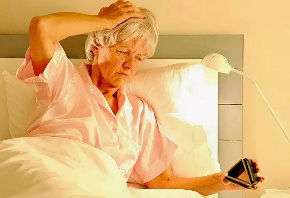 Особенности снотворных для пожилых людей