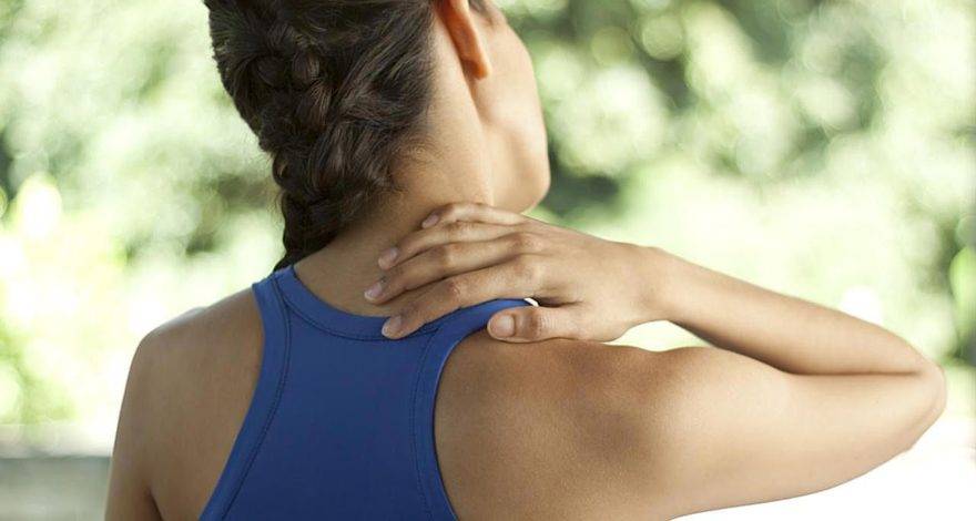 Лечение внезапного спазма мышц шеи и плеч