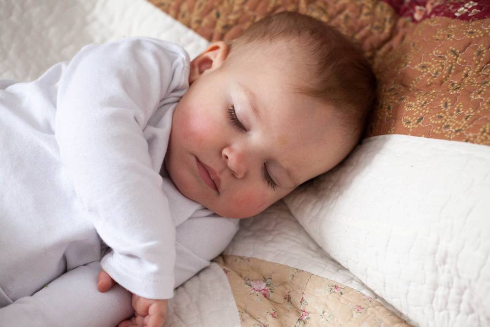 Причины потливости головы у ребенка во время сна