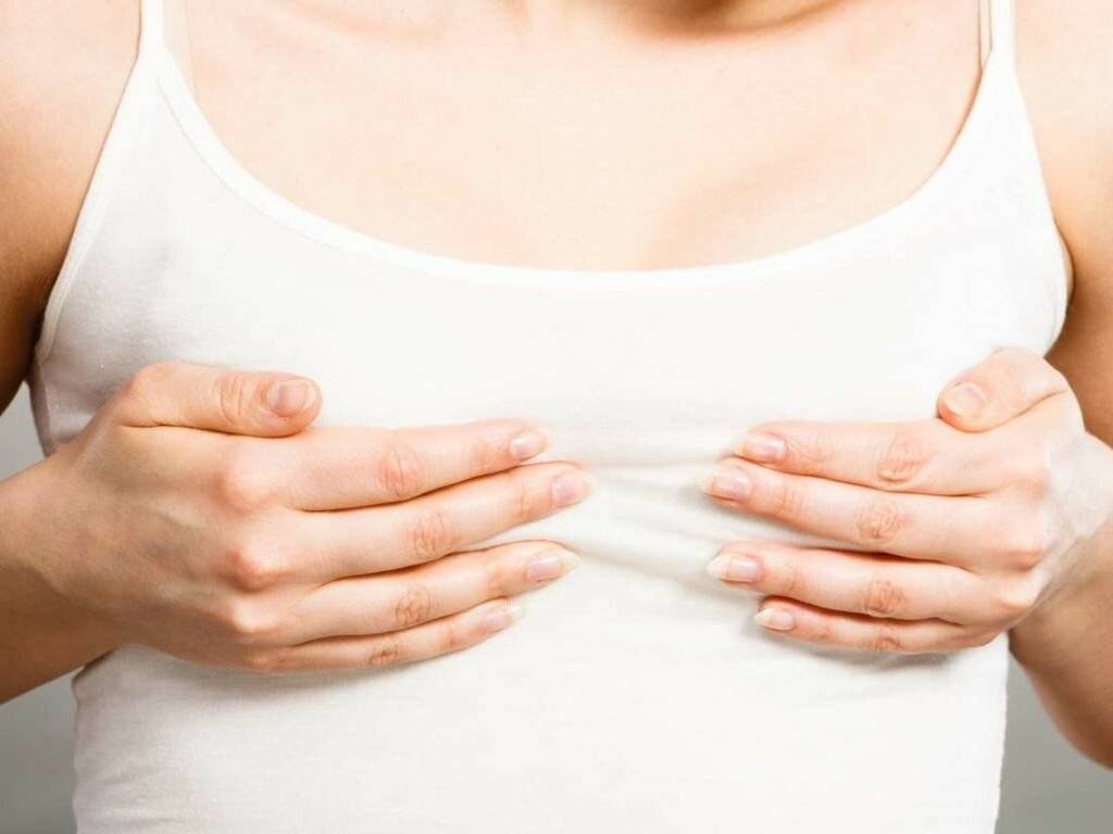 Уплотнение в молочной железе при грудном вскармливании: причины образования комков, шишек в груди, лечение
