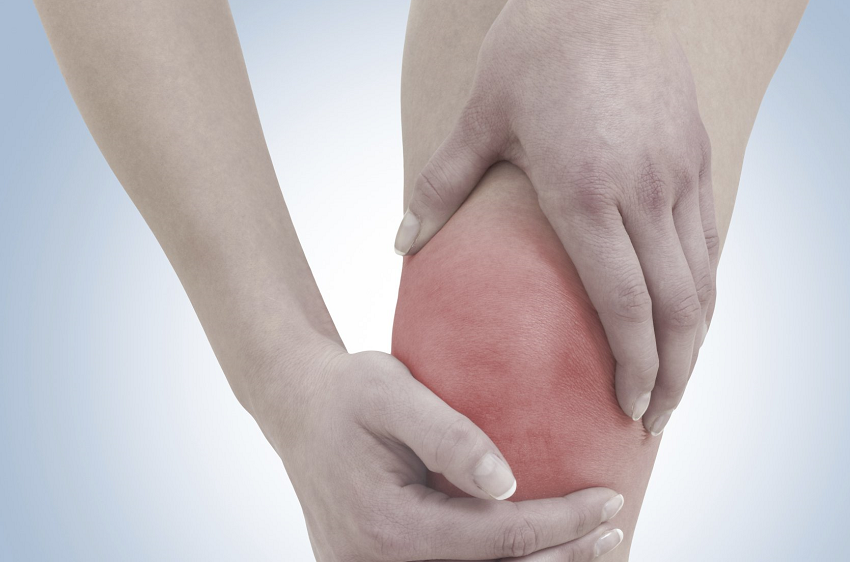 Боль в коленном суставе при ходьбе: причины и лечение