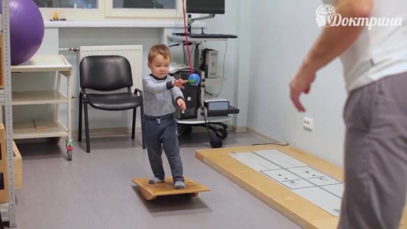 Зачем и в каком возрасте детям нужна мозжечковая стимуляция с использованием балансиров?