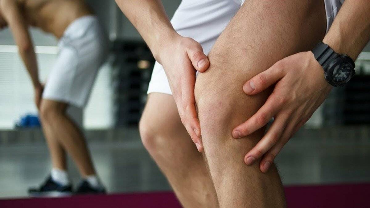 Резкая боль при разгибании коленного сустава: к какому врачу обратиться
