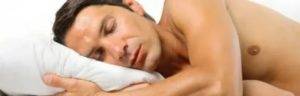 Почему потеет голова ночью: у мужчин во время сна, мокрая подушка