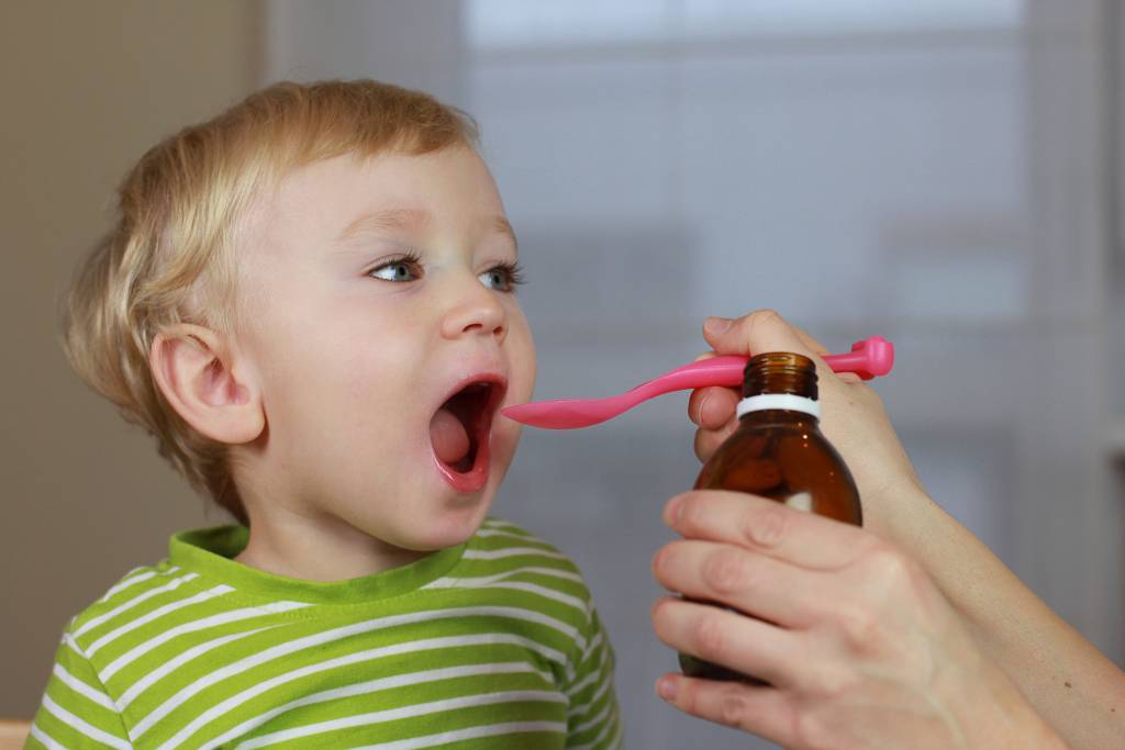 У ребенка кашель ларингит чем лечить - лечение