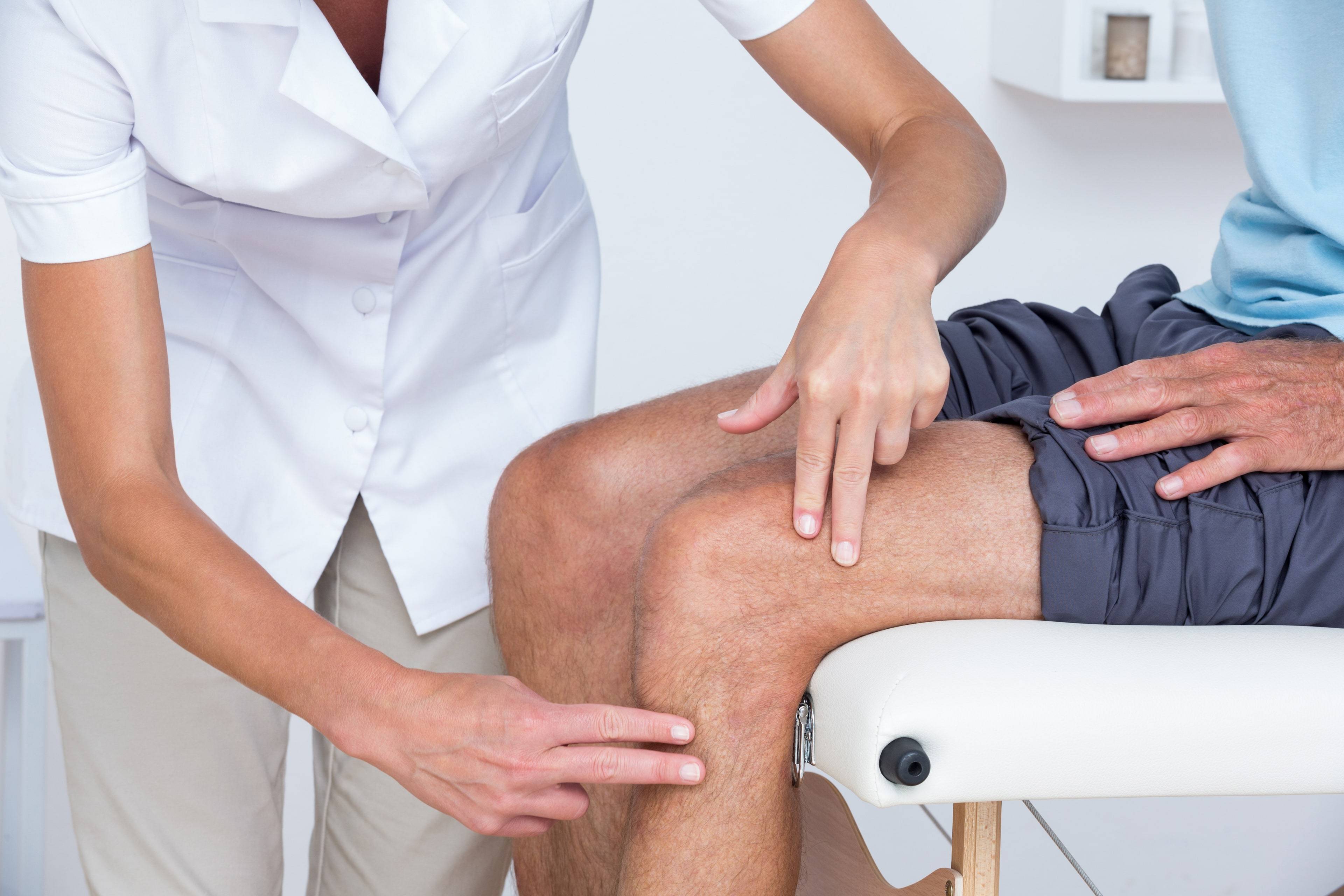 Боль в колене сбоку с внешней стороны: лечение, почему болит при сгибании