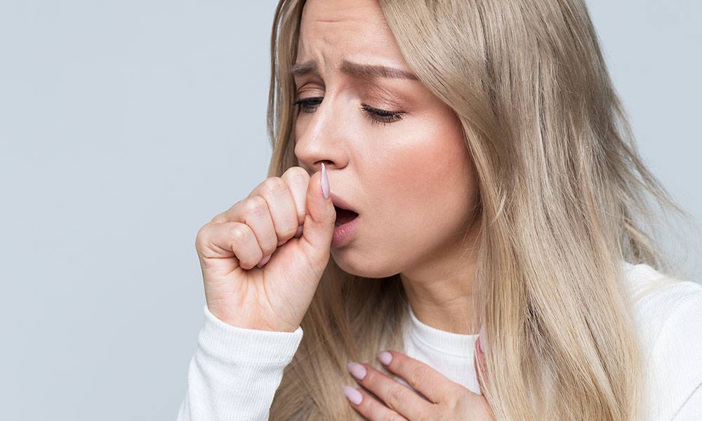 Чем и как лечить, если дерет носоглотку и появился раздирающий горло сухой кашель