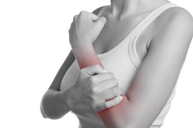 Болит рука от плеча до локтя: причины ломоты мышц и суставов руки между плечом и локтем, ноет правая и левая рука выше локтя