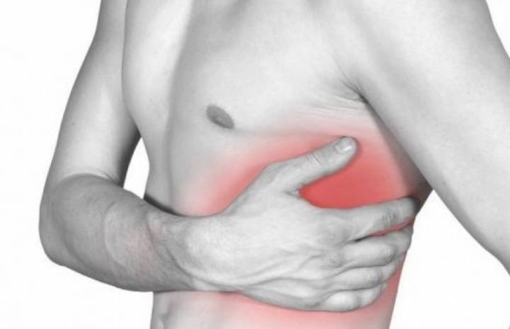 Что может вызвать боль в грудине посередине