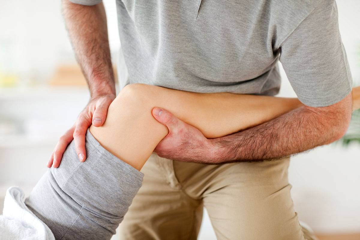 Боль в коленном суставе: причины и эффективное лечение заболеваний