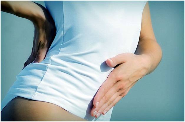 Боли в спине отдают в живот: почему болит справа и слева или кишечник внизу - отдающие в бока сильные ноющие и острые боли в животе отдают в область спины