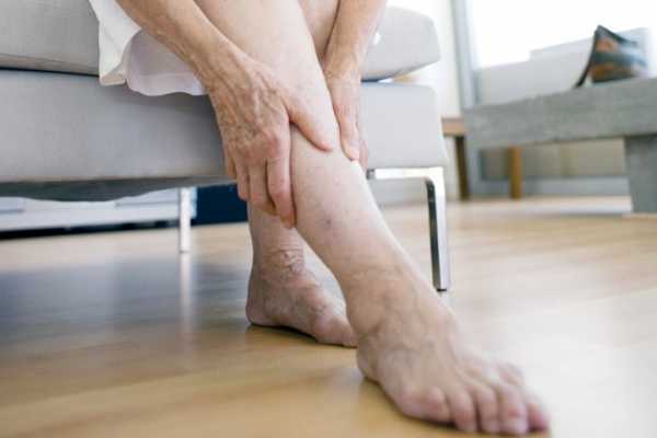 Судороги в ногах ночью в возрасте за 50: причины и лечение