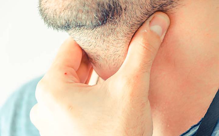 Заболевания щитовидной железы у мужчин: симптомы и признаки нарушения гормональной активности