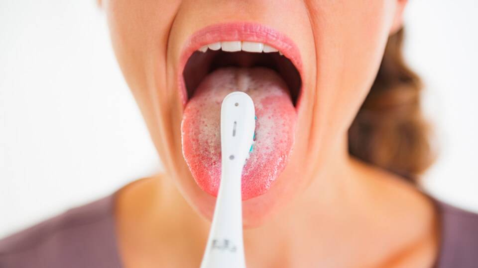 Какие таблетки пить при горечи во рту?