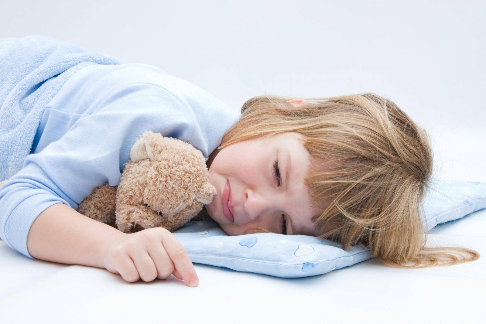 Почему дети разговаривают во сне