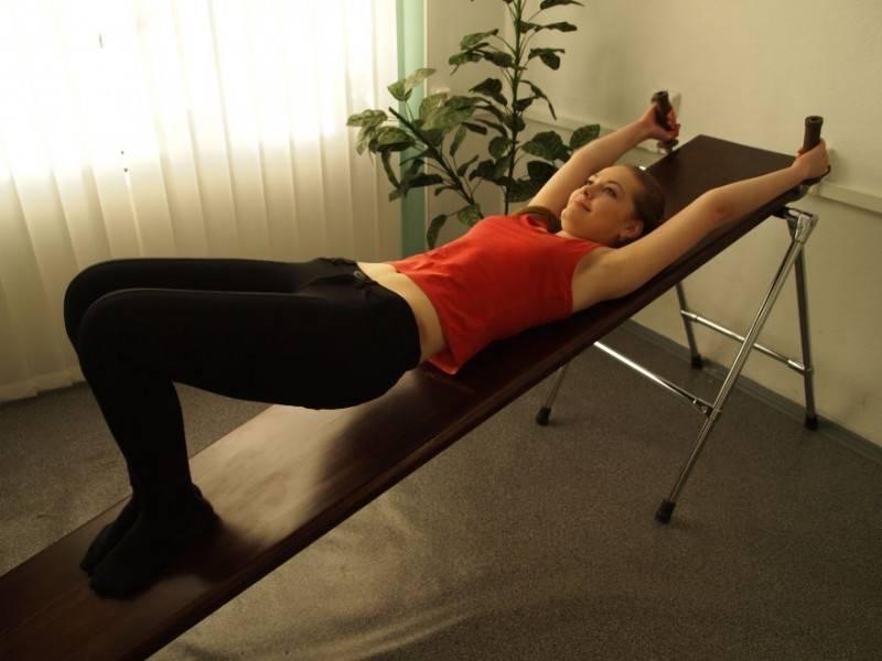 Лучшие комплекс упражнения при грудном остеохондрозе за месяц