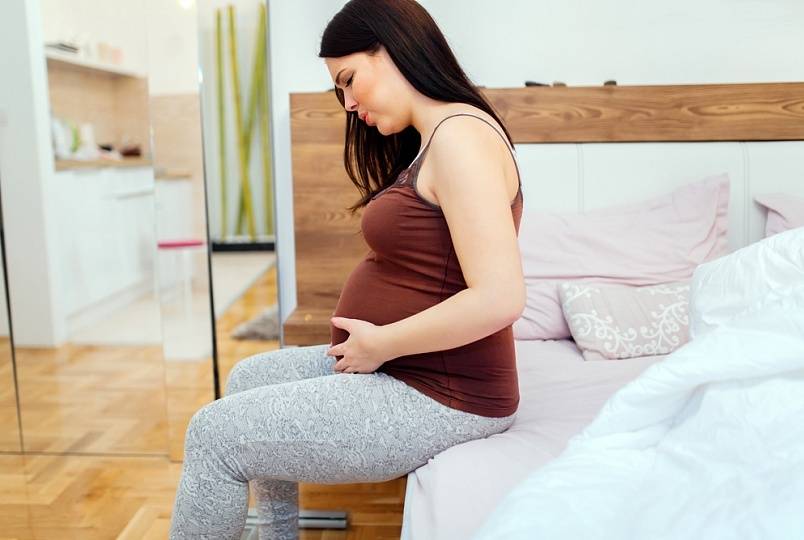Болит сердце при беременности на ранних или поздних сроках: что делать и почему возникает нарушение?