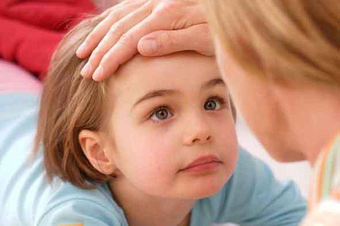 Синяки под глазами у ребенка: как найти и устранить причину появления синяков у детей