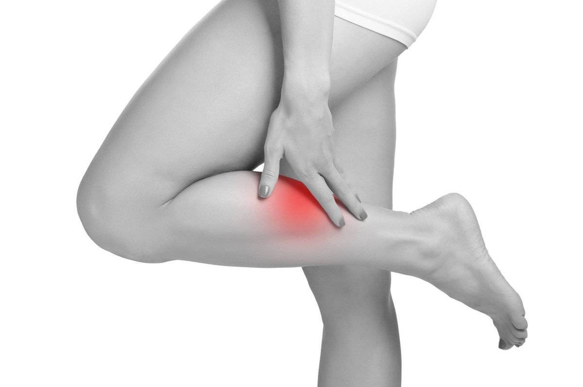 Почему тянет ноги: причины и лечение тянущих болей по все длине ног