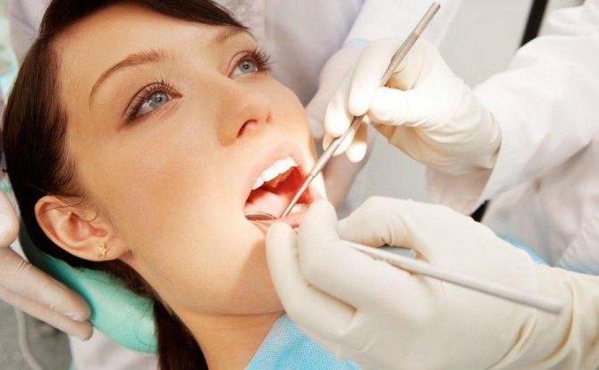 Неприятный запах изо рта (галитоз): причины, виды и способы борьбы - много зубов