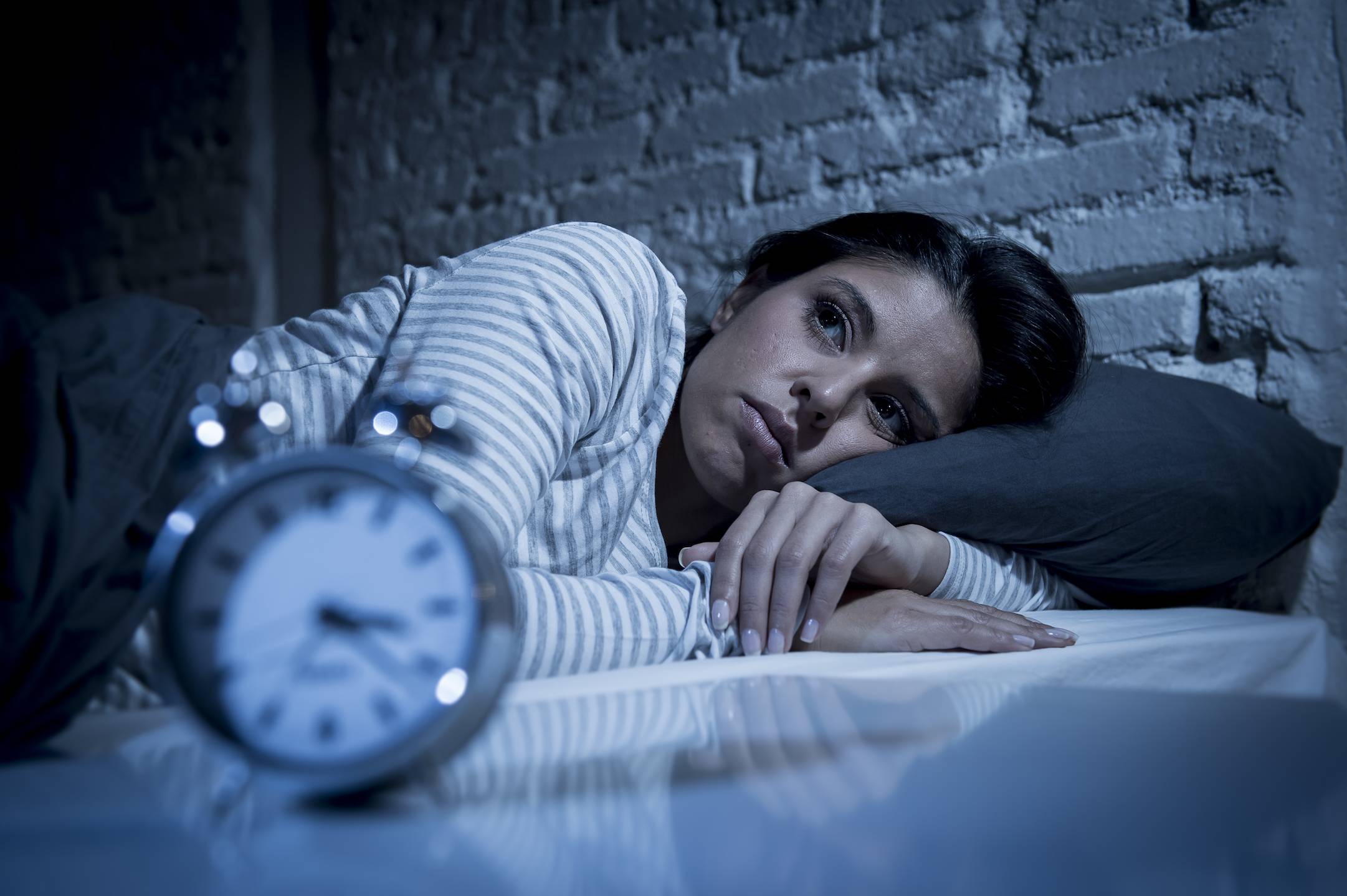 Нарушение сна у взрослых: причины и лечение, последствия. к какому врачу обратиться при отсутствии сна