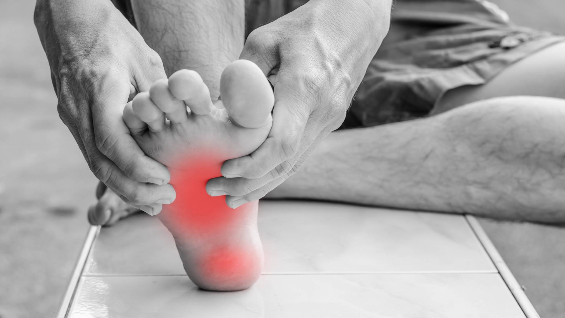 Покалывание в стопах ног причины лечение