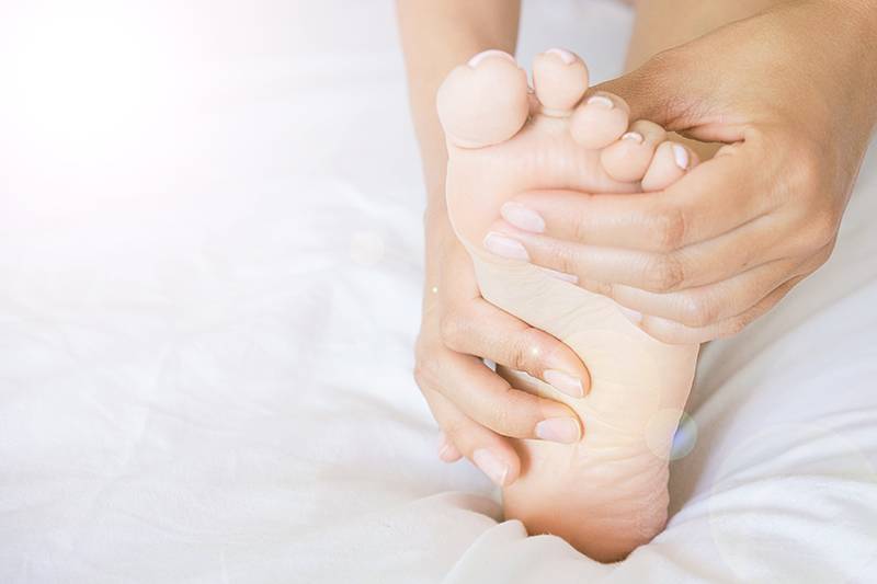 Болит подушечка пальца на ноге: причины, лечение, профилактика