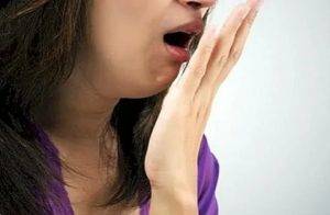Одновременная тошнота и горечь во рту – причины и лечение